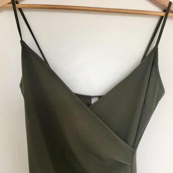 Green mini dress with side slit by M Boutique - Picture 2 of 2